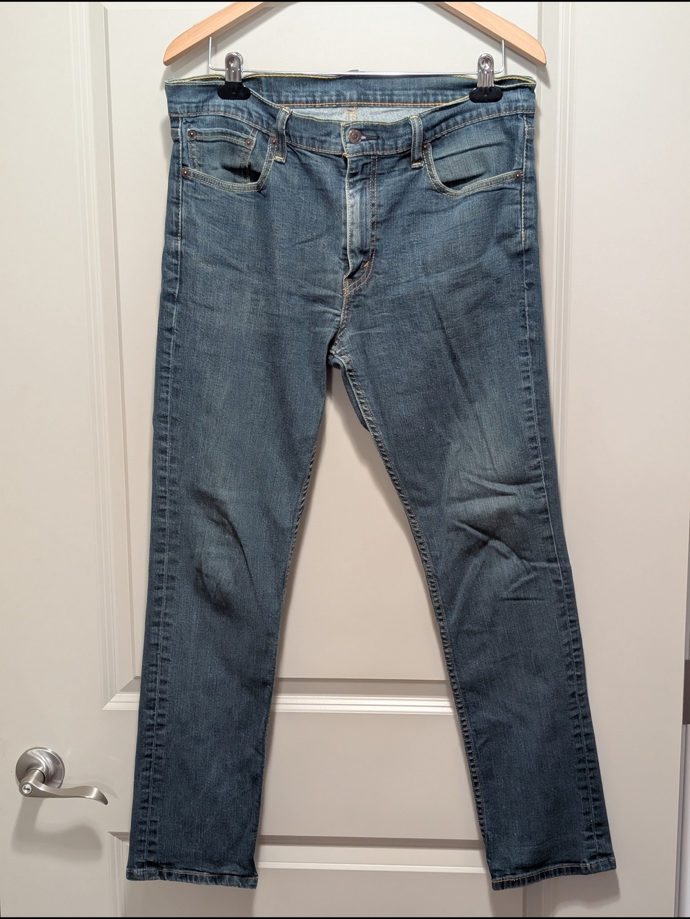 Levi's Men's Light Blue Slim Straight Jeans